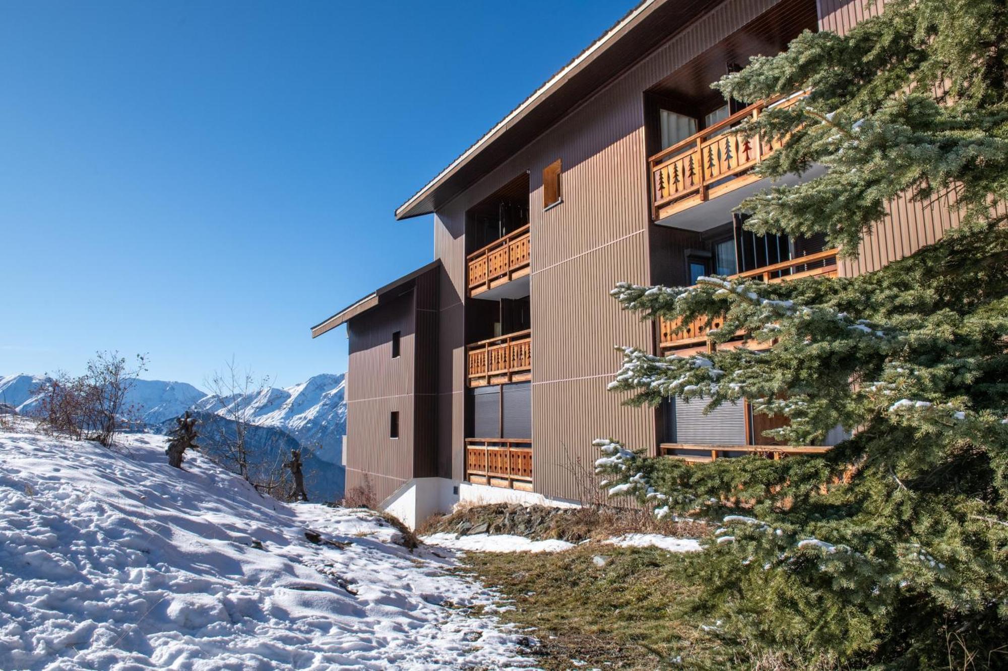 Studio avec terrasse amenagee a L'Alpe d'Huez Esterno foto